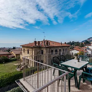  Apartment Terrazza Di - Regarda Travel Italien